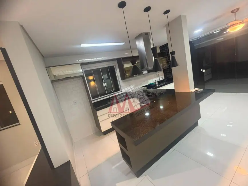 Foto 1 de Sobrado com 3 quartos para alugar, 200m2 em Sorocaba - SP