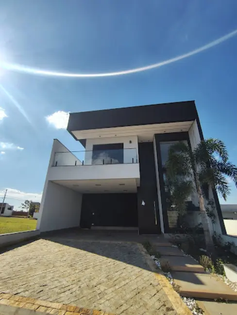 Foto 1 de Sobrado com 3 quartos para alugar, 200m2 em Sorocaba - SP
