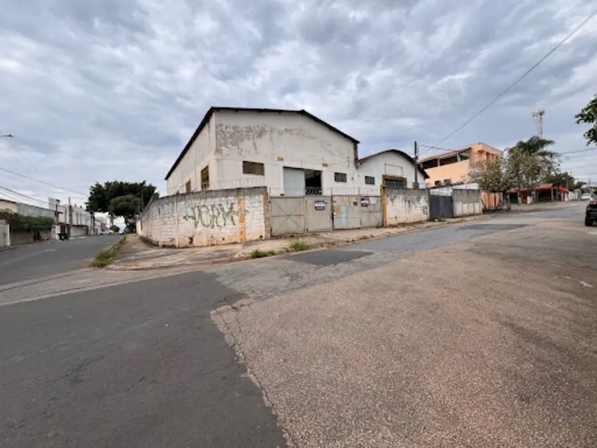 Foto 2 de Armazém / Galpão à venda e para alugar, 883m2 em Vila Fiori, Sorocaba - SP