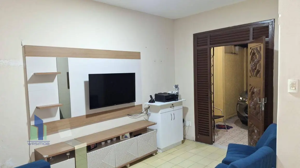 Casa com 3 quartos à venda, 145m2 em Vila Peri, Fortaleza - CE - imagem 5 Foto 5 de Casa com 3 quartos à venda, 145m2 em Vila Peri, Fortaleza - CE