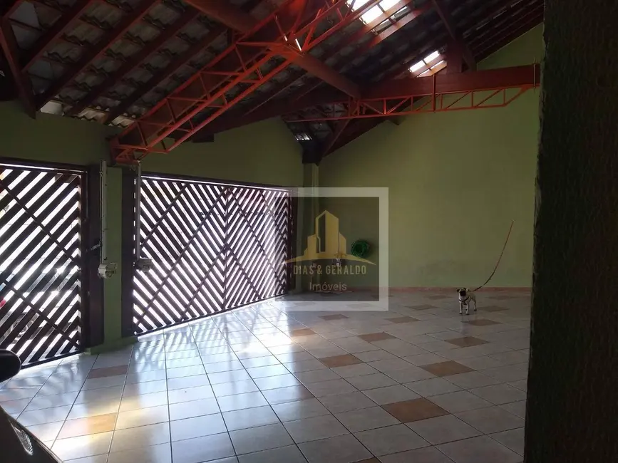 Foto 1 de Casa com 4 quartos à venda, 300m2 em Sao Jose Dos Campos - SP