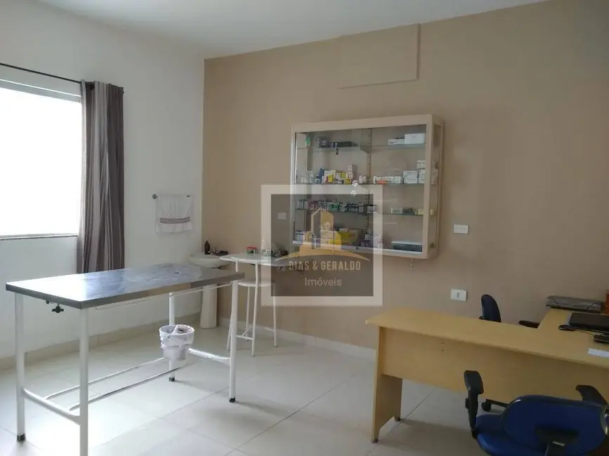 Foto 6 de Casa com 3 quartos à venda e para alugar, 300m2 em Sao Jose Dos Campos - SP