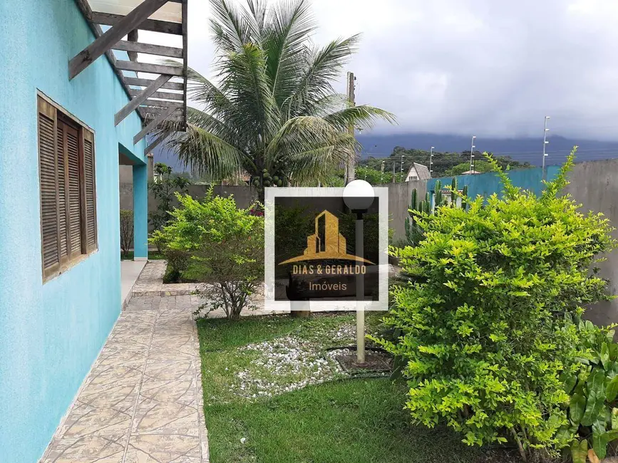 Foto 4 de Casa com 3 quartos à venda, 700m2 em Jardim Britânia, Caraguatatuba - SP