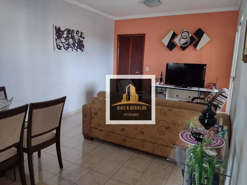 Foto 4 de Apartamento com 2 quartos para alugar, 65m2 em Sao Jose Dos Campos - SP