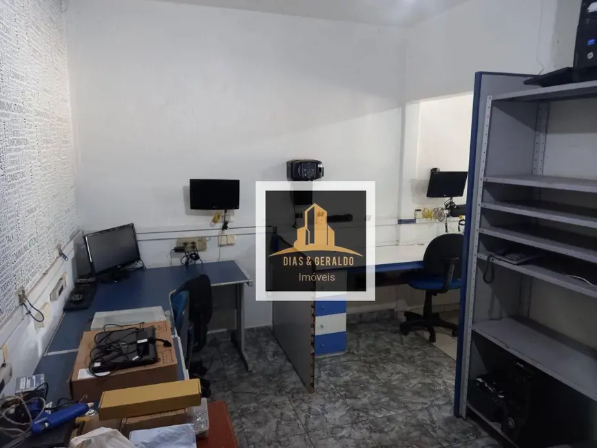 Casa com 2 quartos à venda, 150m2 em Sao Jose Dos Campos - SP - imagem 4 Foto 4 de Casa com 2 quartos à venda, 150m2 em Sao Jose Dos Campos - SP