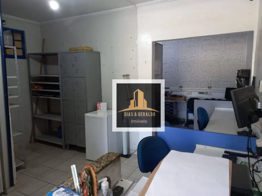 Casa com 2 quartos à venda, 150m2 em Sao Jose Dos Campos - SP - imagem 5 Foto 5 de Casa com 2 quartos à venda, 150m2 em Sao Jose Dos Campos - SP