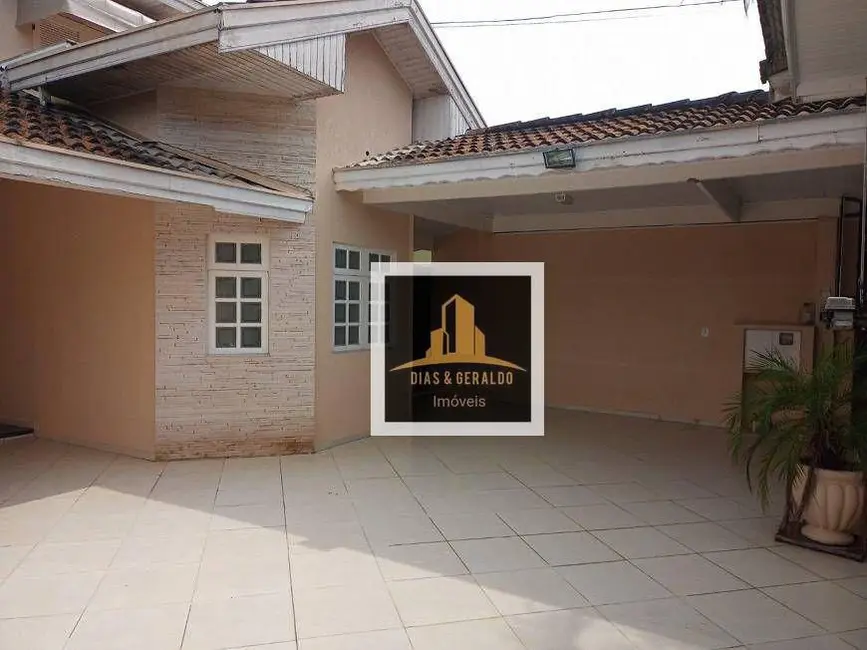 Foto 4 de Sobrado com 4 quartos para alugar, 250m2 em Sao Jose Dos Campos - SP