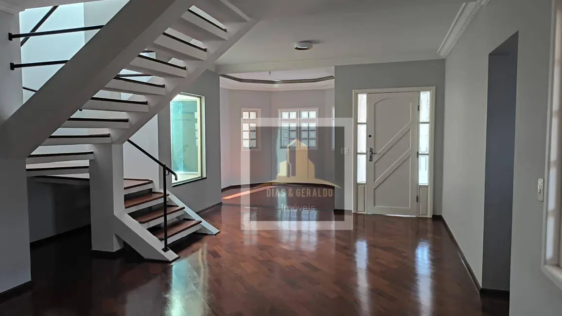 Foto 8 de Sobrado com 5 quartos para alugar, 250m2 em Sao Jose Dos Campos - SP