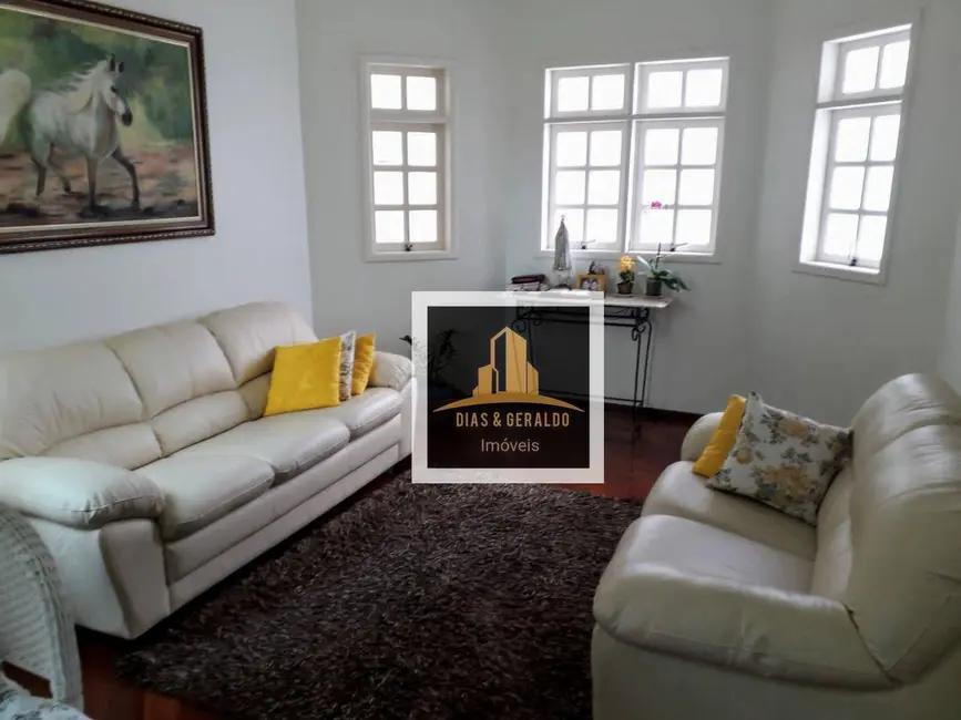 Foto 8 de Sobrado com 4 quartos para alugar, 250m2 em Sao Jose Dos Campos - SP