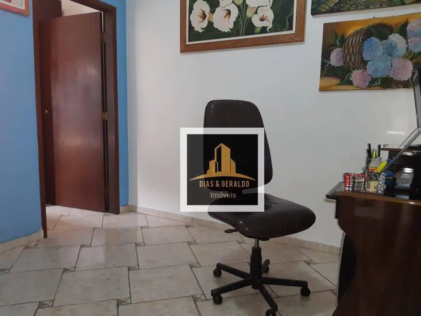 Foto 5 de Casa com 3 quartos à venda, 241m2 em Sao Jose Dos Campos - SP