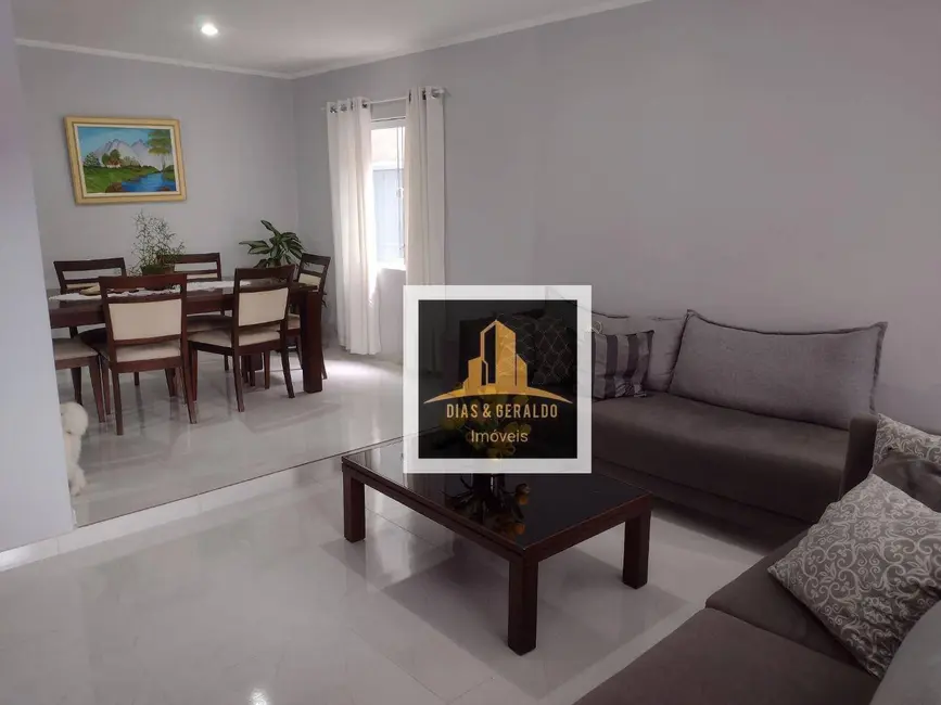 Foto 4 de Sobrado com 5 quartos à venda, 250m2 em Sao Jose Dos Campos - SP