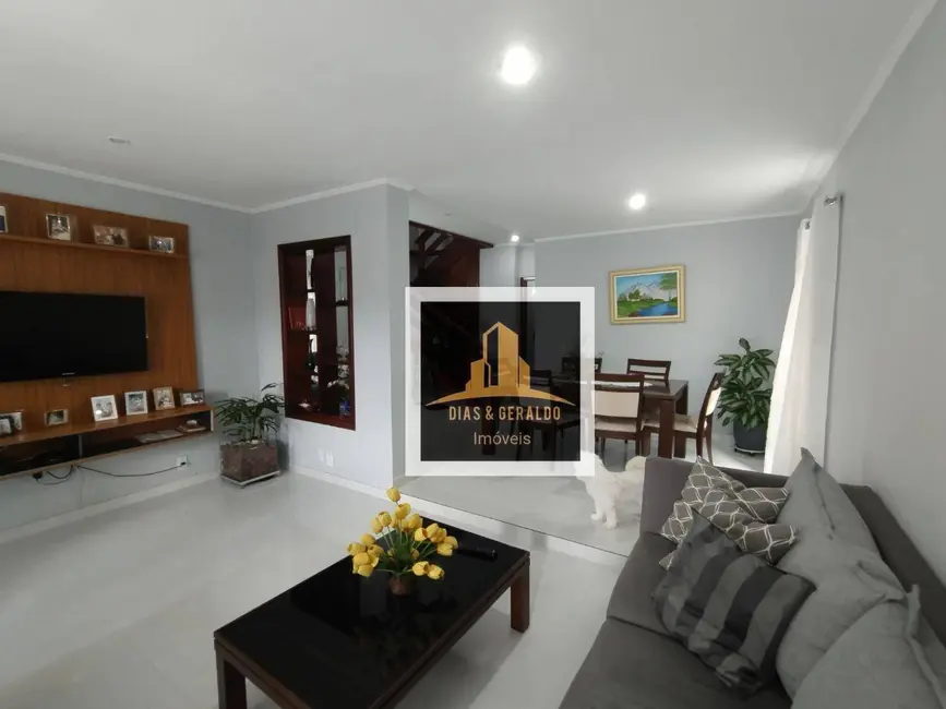 Foto 5 de Sobrado com 5 quartos à venda, 250m2 em Sao Jose Dos Campos - SP