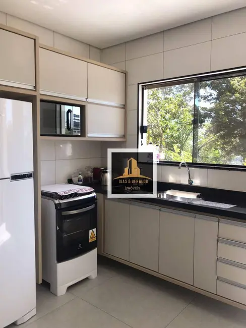 Foto 9 de Chácara com 8 quartos à venda, 6000m2 em Chácaras Condomínio Recanto Pássaros II, Jacarei - SP