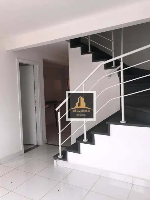 Foto 2 de Sobrado com 2 quartos à venda e para alugar, 100m2 em Sao Jose Dos Campos - SP