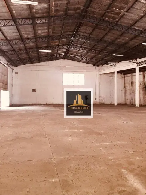 Foto 2 de Armazém / Galpão para alugar, 1000m2 em Sao Jose Dos Campos - SP