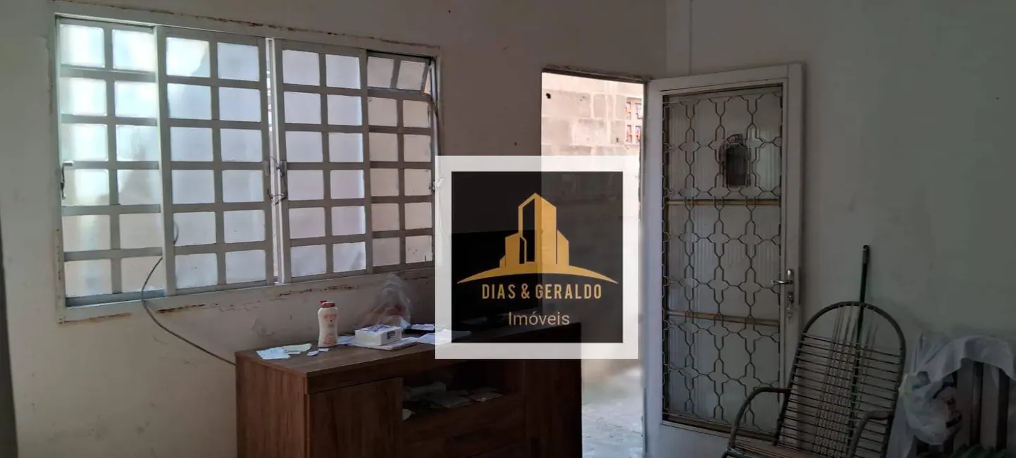 Casa com 2 quartos à venda, 250m2 em Sao Jose Dos Campos - SP - imagem 4 Foto 4 de Casa com 2 quartos à venda, 250m2 em Sao Jose Dos Campos - SP