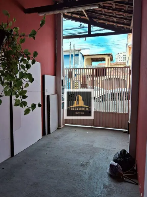 Foto 2 de Casa com 2 quartos à venda, 156m2 em Sao Jose Dos Campos - SP