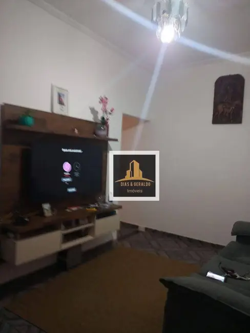 Casa com 6 quartos à venda, 250m2 em Sao Jose Dos Campos - SP - imagem 3 Foto 3 de Casa com 6 quartos à venda, 250m2 em Sao Jose Dos Campos - SP