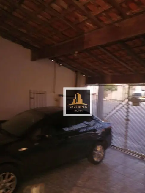 Casa com 6 quartos à venda, 250m2 em Sao Jose Dos Campos - SP - imagem 1 Foto 1 de Casa com 6 quartos à venda, 250m2 em Sao Jose Dos Campos - SP