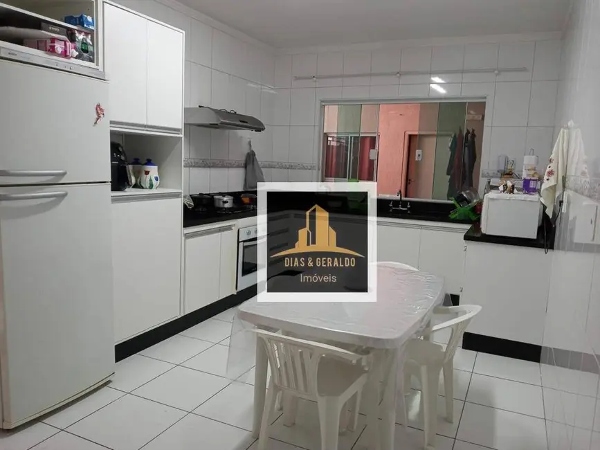 Foto 8 de Sobrado com 3 quartos à venda, 185m2 em Sao Jose Dos Campos - SP