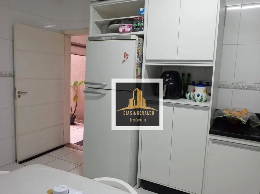 Foto 7 de Sobrado com 3 quartos à venda, 185m2 em Sao Jose Dos Campos - SP