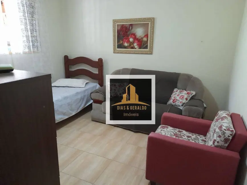 Chácara com 3 quartos à venda, 751m2 em Paraibuna - SP - imagem 8 Foto 8 de Chácara com 3 quartos à venda, 751m2 em Paraibuna - SP