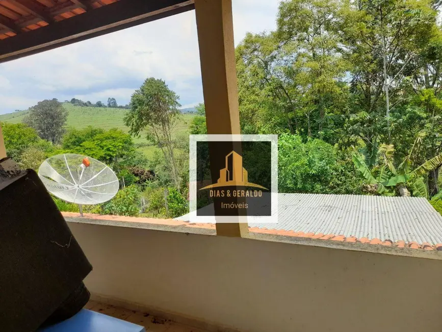 Chácara com 3 quartos à venda, 751m2 em Paraibuna - SP - imagem 3 Foto 3 de Chácara com 3 quartos à venda, 751m2 em Paraibuna - SP