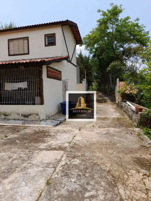 Chácara com 3 quartos à venda, 751m2 em Paraibuna - SP - imagem 5 Foto 5 de Chácara com 3 quartos à venda, 751m2 em Paraibuna - SP