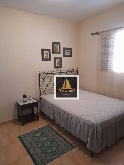 Chácara com 3 quartos à venda, 751m2 em Paraibuna - SP - imagem 9 Foto 9 de Chácara com 3 quartos à venda, 751m2 em Paraibuna - SP