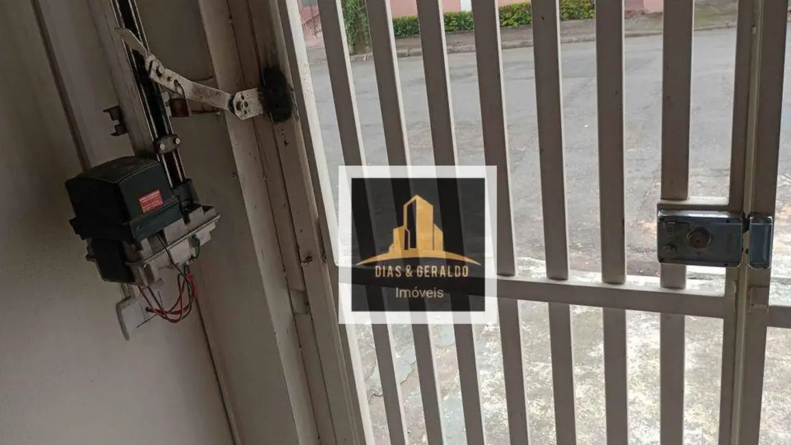Foto 2 de Casa com 2 quartos à venda, 150m2 em Sao Jose Dos Campos - SP