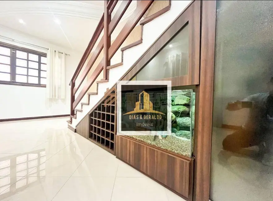 Foto 3 de Sobrado com 3 quartos à venda, 141m2 em Sao Jose Dos Campos - SP