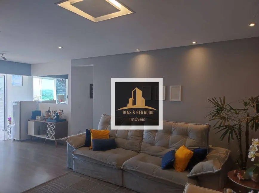 Foto 3 de Apartamento com 3 quartos à venda, 98m2 em Jardim Califórnia, Jacarei - SP