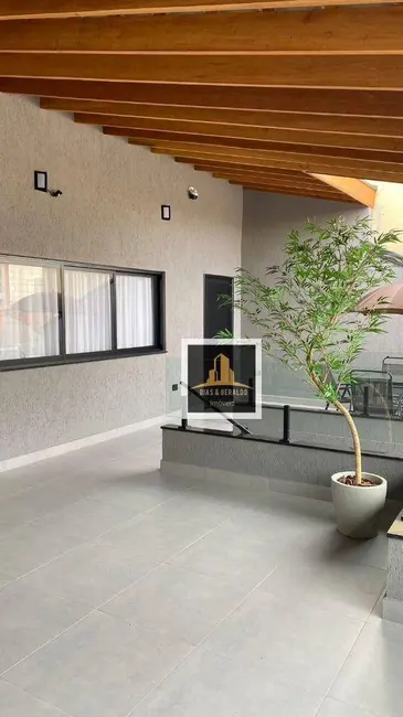 Foto 4 de Casa com 3 quartos à venda, 243m2 em Sao Jose Dos Campos - SP