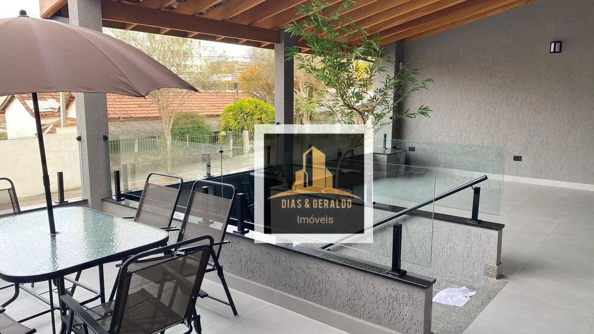 Foto 6 de Casa com 3 quartos à venda, 243m2 em Sao Jose Dos Campos - SP