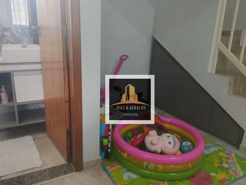 Foto 3 de Sobrado com 2 quartos à venda, 90m2 em Residencial Esperança, Cacapava - SP