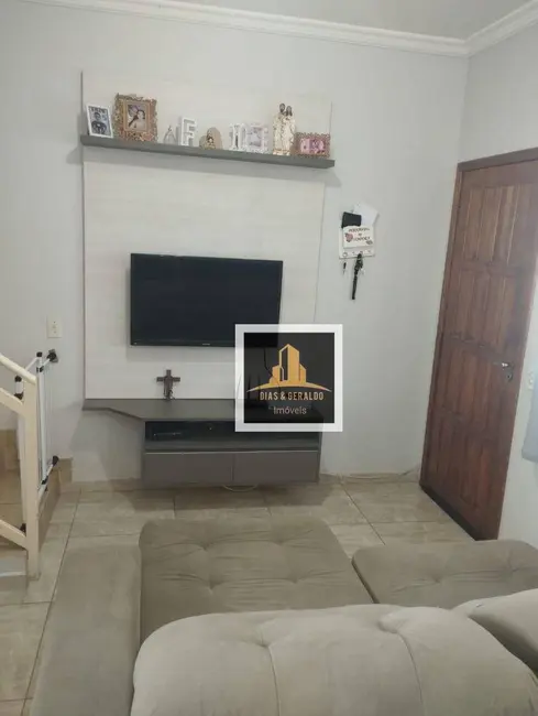 Foto 2 de Sobrado com 2 quartos à venda, 90m2 em Residencial Esperança, Cacapava - SP