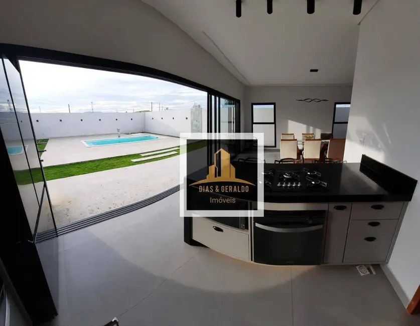 Foto 5 de Sobrado com 4 quartos à venda e para alugar, 360m2 em Santa Luzia, Cacapava - SP