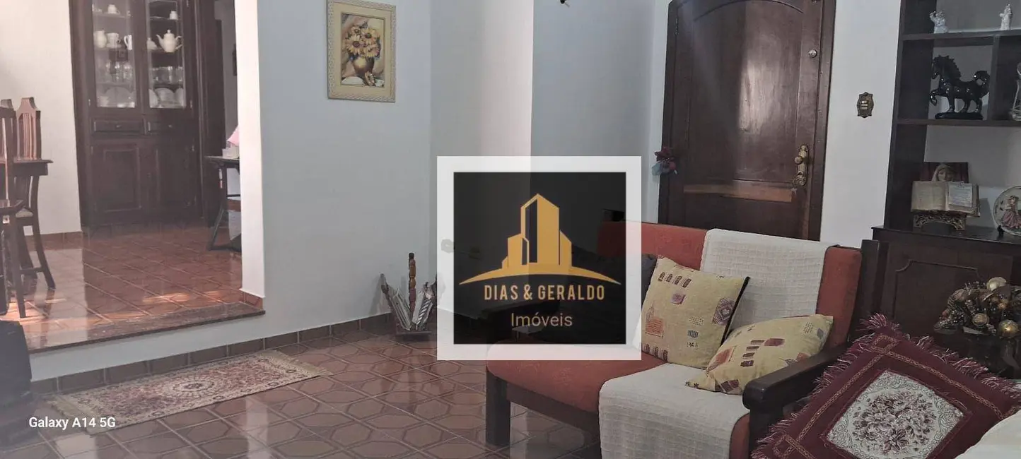 Foto 9 de Casa com 2 quartos à venda, 274m2 em Sao Jose Dos Campos - SP