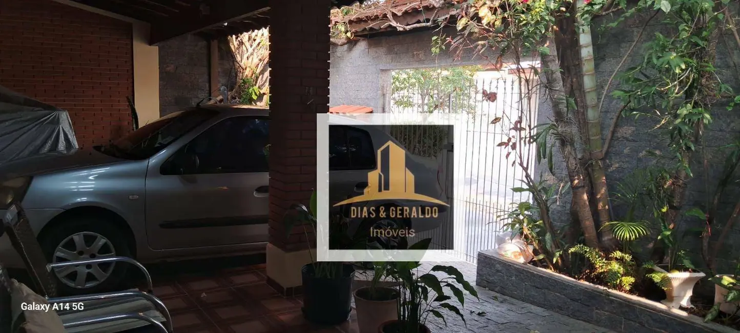 Foto 2 de Casa com 2 quartos à venda, 274m2 em Sao Jose Dos Campos - SP