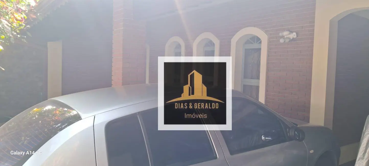 Foto 3 de Casa com 2 quartos à venda, 274m2 em Sao Jose Dos Campos - SP