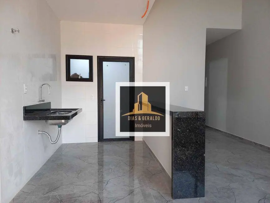 Foto 4 de Casa com 2 quartos à venda, 131m2 em Vila Resende, Cacapava - SP