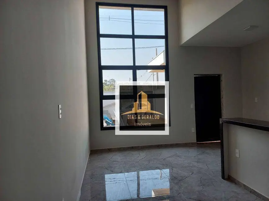 Foto 3 de Casa com 2 quartos à venda, 131m2 em Vila Resende, Cacapava - SP