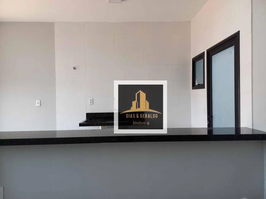 Foto 5 de Casa com 2 quartos à venda, 131m2 em Vila Resende, Cacapava - SP