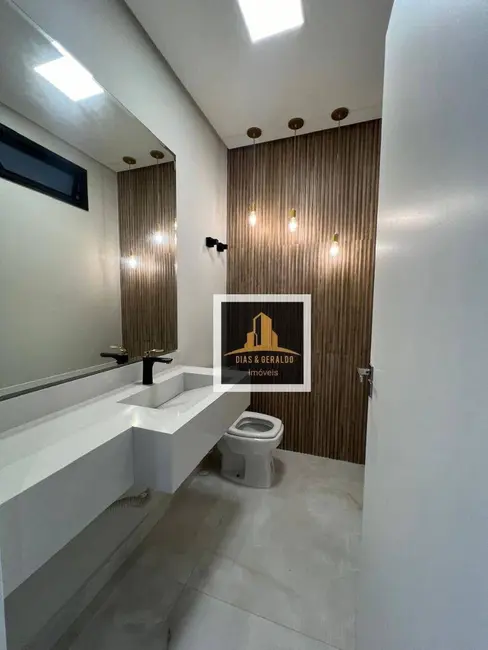 Foto 8 de Sobrado com 4 quartos à venda, 250m2 em Jacarei - SP