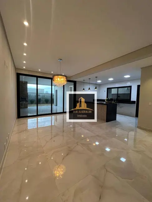 Foto 4 de Sobrado com 4 quartos à venda, 250m2 em Jacarei - SP