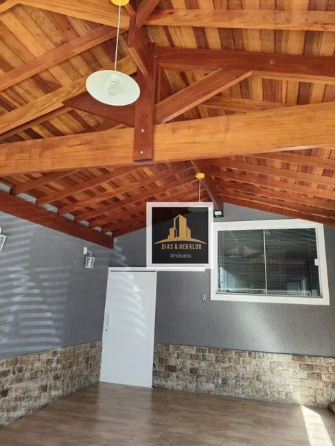 Foto 2 de Casa com 3 quartos à venda, 250m2 em Jacarei - SP