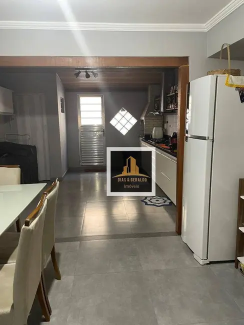 Foto 6 de Sobrado com 2 quartos à venda, 90m2 em Sao Jose Dos Campos - SP