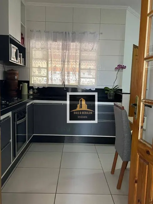 Casa com 3 quartos à venda, 140m2 em Sao Jose Dos Campos - SP - imagem 7 Foto 7 de Casa com 3 quartos à venda, 140m2 em Sao Jose Dos Campos - SP