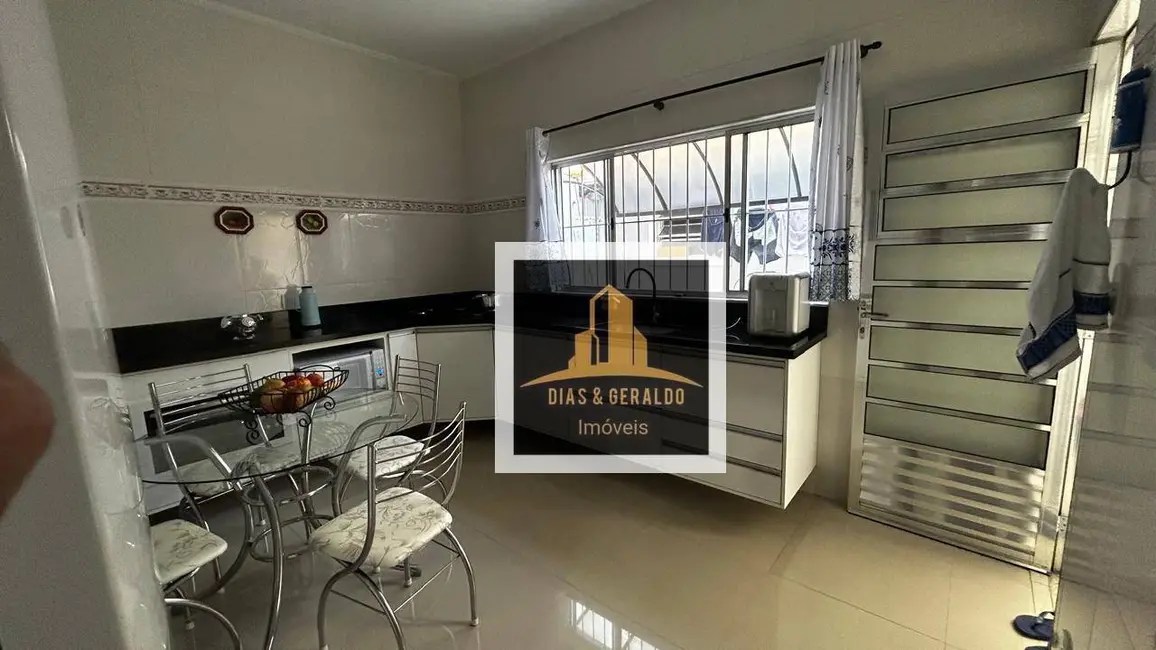 Foto 9 de Sobrado com 3 quartos à venda, 146m2 em Borda da Mata, Cacapava - SP