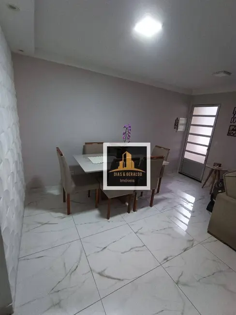 Foto 9 de Sobrado com 2 quartos à venda, 80m2 em Sao Jose Dos Campos - SP